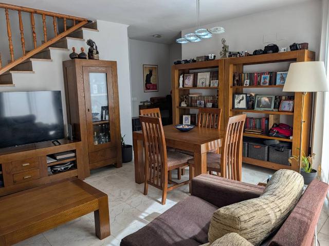 Casa adosada en Venta en Gilet