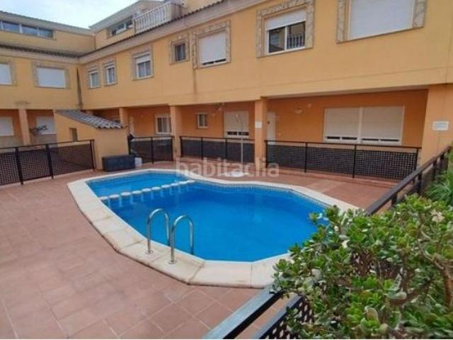 Casa adosada en venta en Gilet. Adosado de 4 habitaciones en el centro de Gilet. Casas adosadas.
