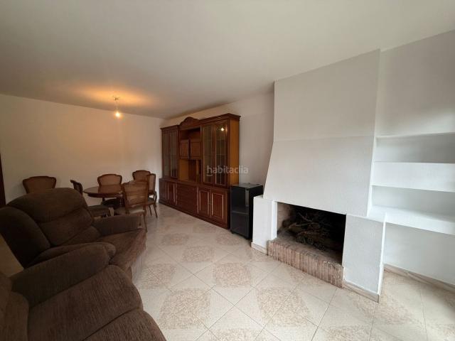 Casa adosada en venta en Girona, Montjuïc. Casas adosadas.