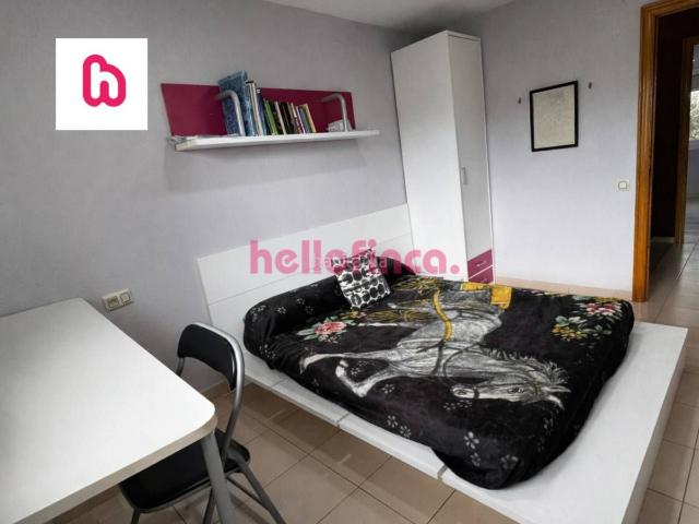 Casa adosada en venta en Girona, Fontajau Sant Ponç. Casa adosada de 3 plantas con jardín en FontajauDomeny Girona. Casas adosadas.