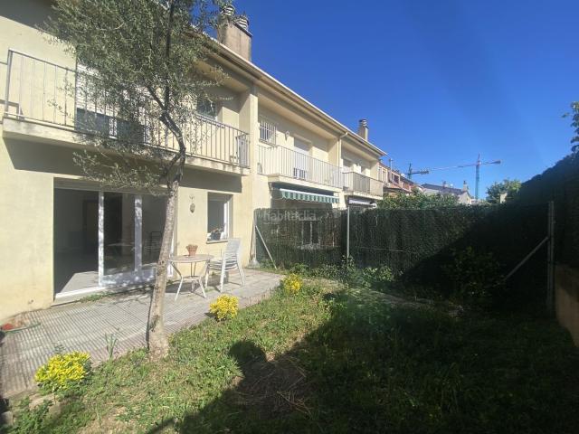 Casa adosada en venta en Girona, Palau. Casas adosadas.
