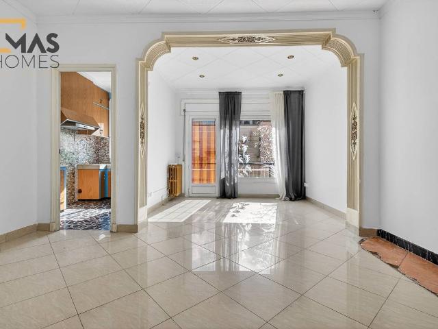 Casa adosada en Venta en Gràcia