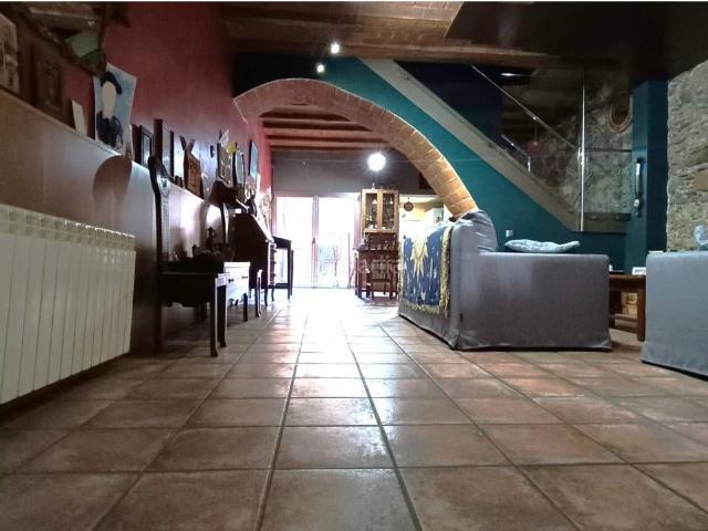 Casa adosada en venta en Granollers, Lledoner. Casa adosada en venta en Centre08401. Casas adosadas.