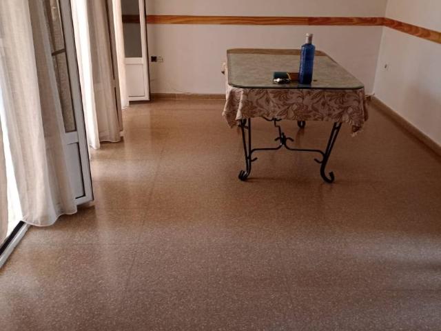 Casa adosada en Venta en Guadalcázar