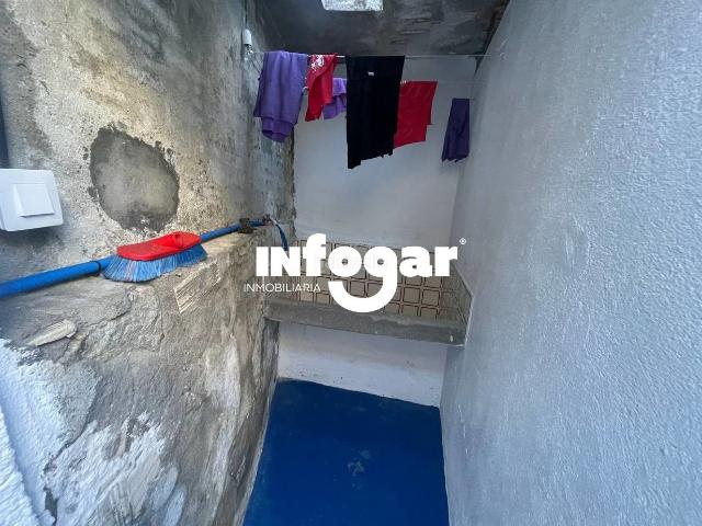 Casa adosada en venta en Guarda A. CASA CON GARAJE Y PATIO EN EL CENTRO DE A GUARDA. Casas adosadas Guarda.