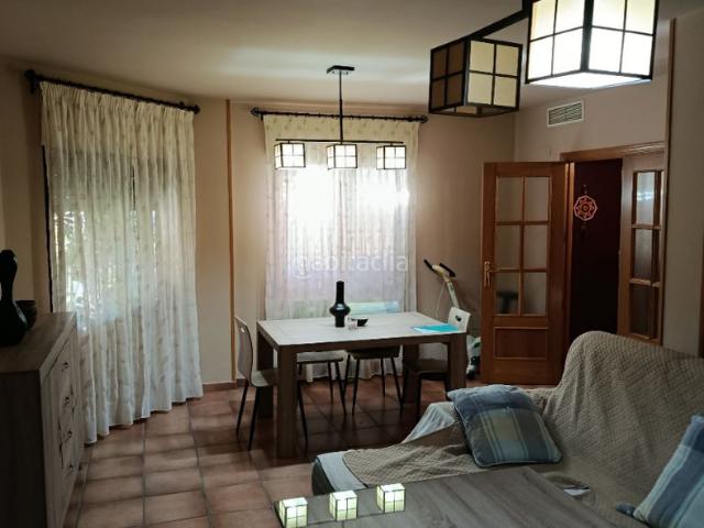 Casa adosada en venta en Guardia de Jaén La. Casa adosada en plena naturaleza con piscina y todas las comodidades. Casas adosadas Guardia de Jaén.