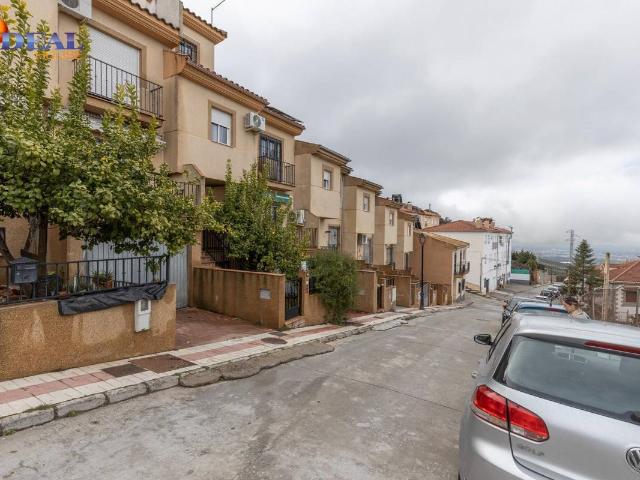 Casa adosada en Venta en Güevéjar