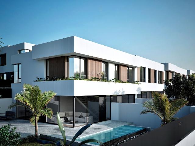 Casa adosada en venta en Güímar, Centro. Chalet Adosado en Güimar Santa Cruz de Tenerife con piscina Privada. Casas adosadas.