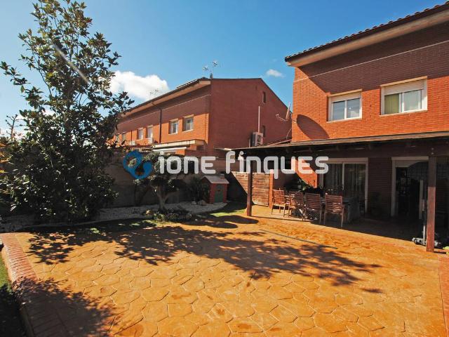 Casa adosada en Venta en Guissona