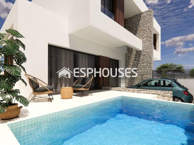 Casa adosada en Venta en Dolores
