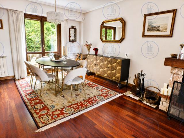 Casa adosada en venta en Donostia San Sebastián, Aiete. Casas adosadas Donostia San.