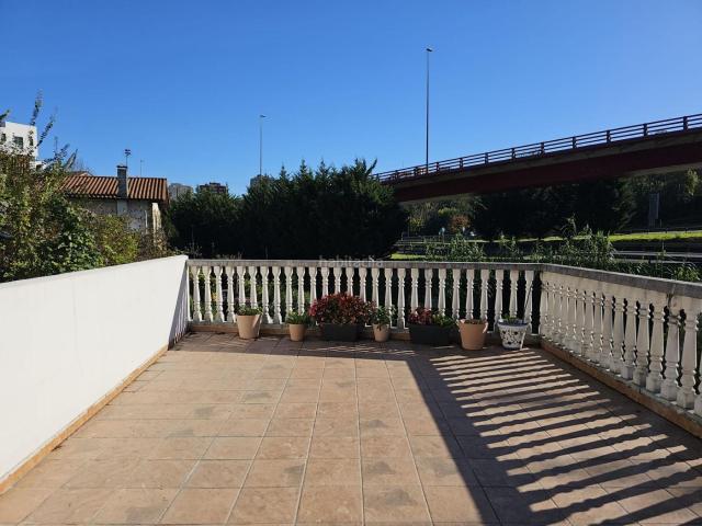 Casa adosada en venta en Donostia San Sebastián, Intxaurrondo. Oportunidad. Adosado en Intxaurrondo. Casas adosadas Donostia San.