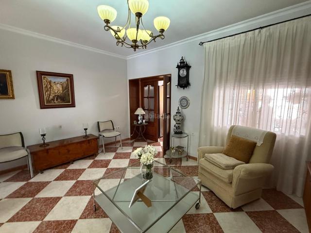 Casa adosada en venta en Dos Hermanas, Centro Doña Mercedes. Casa en Bda. El Rocio en Dos Hermanas. Casas adosadas Dos.