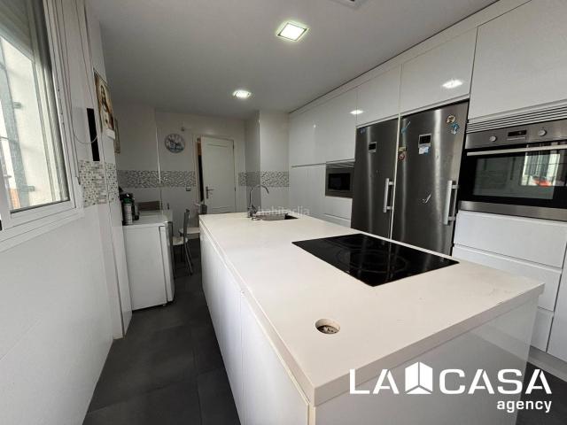 Casa adosada en venta en Dos Hermanas, Vista Azul Consolación. Casa adosada de 118 m con 4 dormitorios y terraza en Dos Hermanas Genil. Casas adosadas Dos.