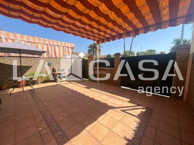 Casa adosada en venta en Dos Hermanas, Vista Azul Consolación. Casas adosadas Dos.