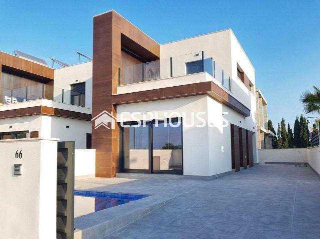 Casa adosada en Venta en Daya Nueva