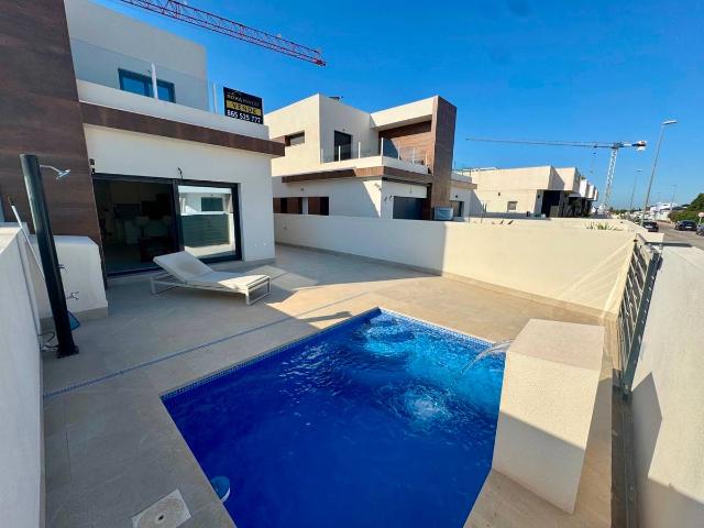 Casa adosada en Venta en Daya Nueva
