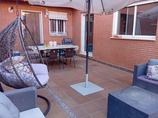 Casa adosada en venta en Daganzo de Arriba. Chalet adosado con jardín, buhardilla y piscina en Daganzo de Arriba. Casas adosadas Daganzo de.