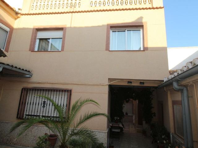 Casa adosada en Venta en Daimiel