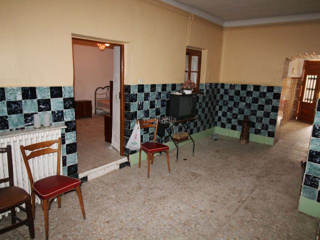 Casa adosada en venta en Daimiel. Casa Adosada en venta en Daimiel, 7 dormitorios. Casas adosadas.