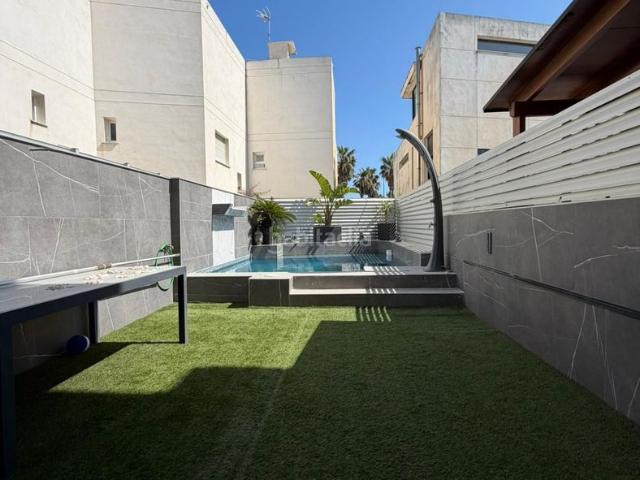 Casa adosada en venta en Daimús. Casas adosadas.