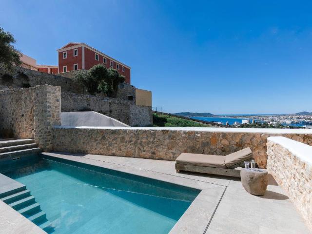 Casa adosada en Venta en Dalt de la Vila La Marina