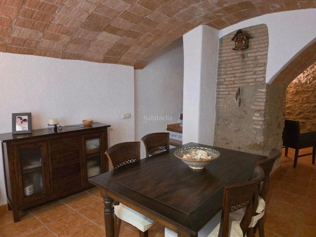 Casa adosada en venta en Darnius. Casa de pueblo en venta en Calle Nou s n, Darnius. Casas adosadas.