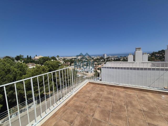 Casa adosada en venta en Dénia, El Montgó. Adosado de obra nueva con vistas al mar. Casas adosadas.
