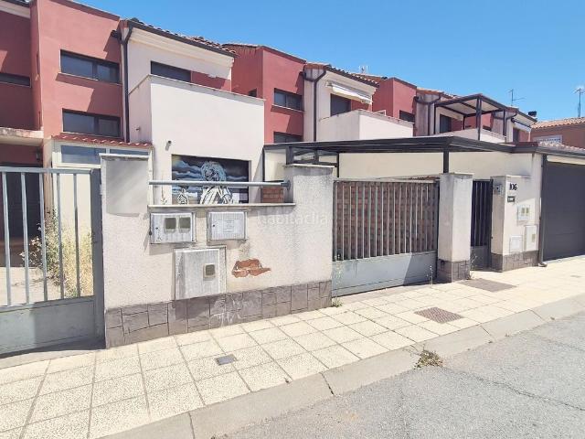 Casa adosada en venta en Doñinos de Salamanca. CHALET VENTA DOÑINOS DE SALAMANCA. Urbis te ofrece un chalet adosado en venta en Doñinos de Salamanca, Salamanca. Casas adosadas Doñinos de.