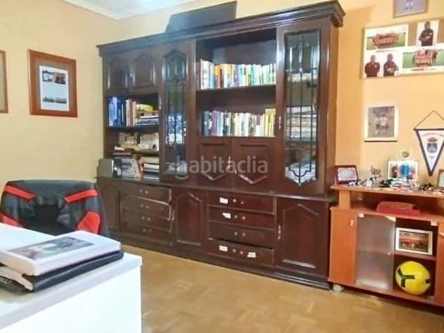 Casa adosada en venta en Doñinos de Salamanca. Chalet situado en esquina en Doñinos, a pocos kilómetros de Salamanca. Casas adosadas Doñinos de.