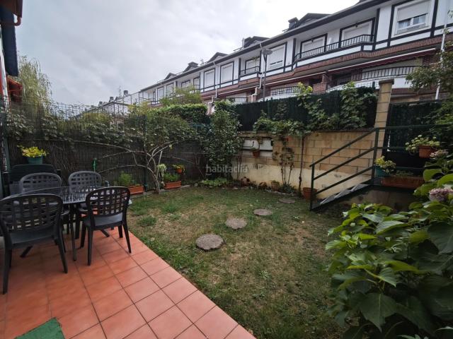 Casa adosada en venta en Durango. Adosado muy completo en Haritz kalea. Casas adosadas.