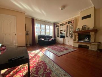 Casa adosada en venta en Durango. chalet adosado de 6 dormitorios en durango. Casas adosadas.