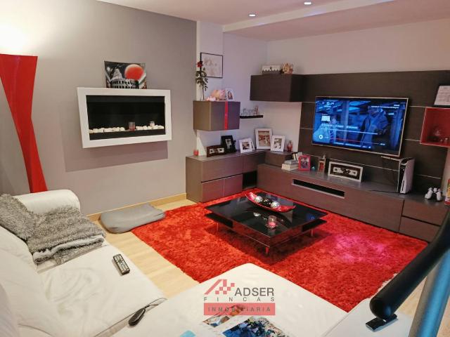 Casa adosada en Venta en Entrena