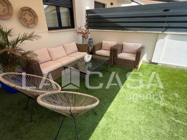 Casa adosada en Venta en Entrenúcleos