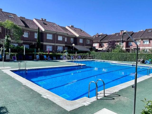Casa adosada en Venta en Ensanche