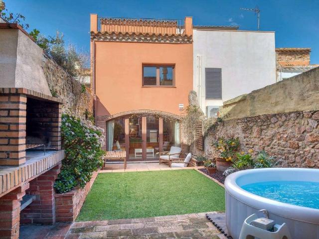 Casa adosada en Venta en Eixample