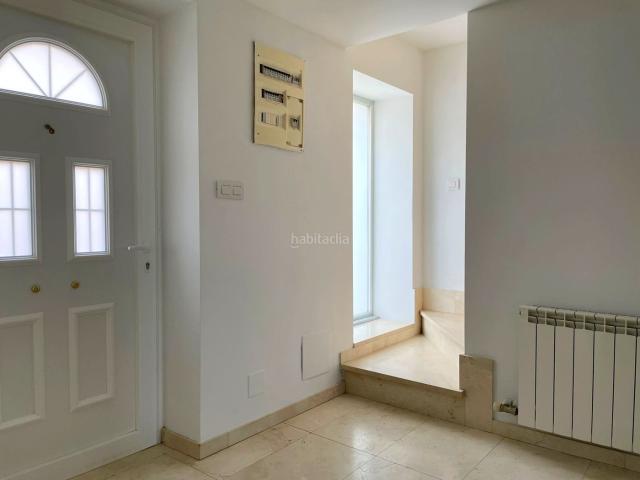 Casa adosada en venta en Ejea de los Caballeros. Casa adosada con jardín y solarium. Casas adosadas Ejea de los.