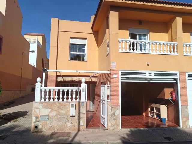 Casa adosada en Venta en Ejido Centro