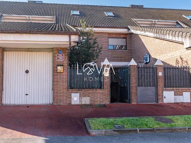 Casa adosada en Venta en El Astillero