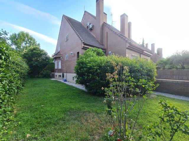 Casa adosada en Venta en El Bosque