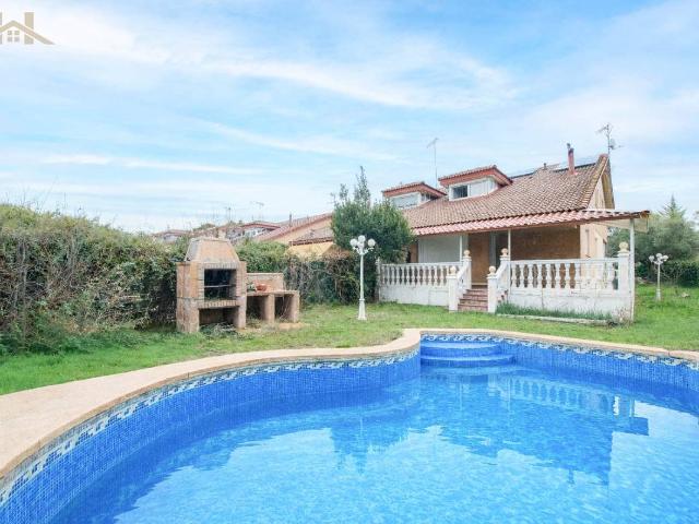 Casa adosada en Venta en El Bosque