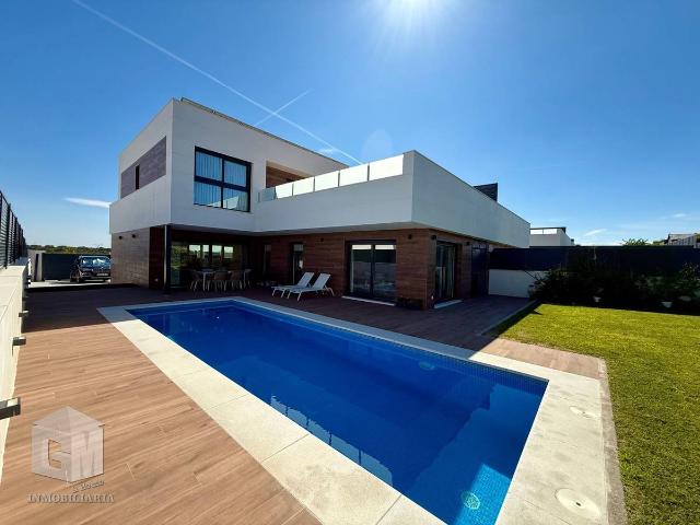 Casa adosada en Venta en El Bosque