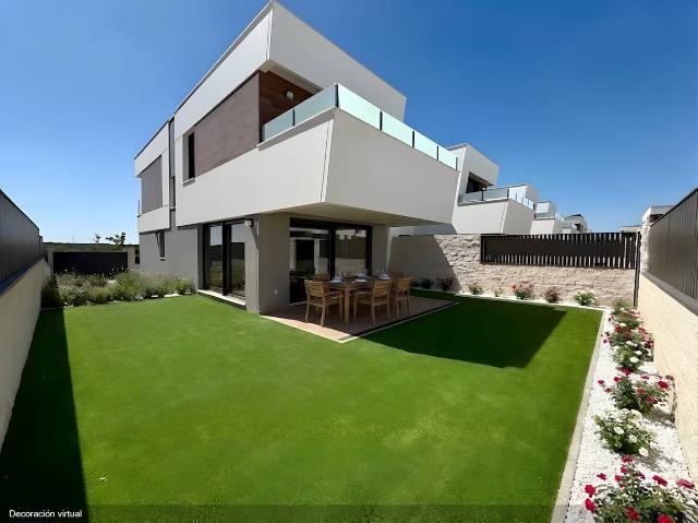 Casa adosada en Venta en El Bosque