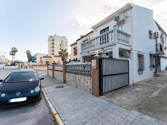 Casa adosada en Venta en El Bajondillo