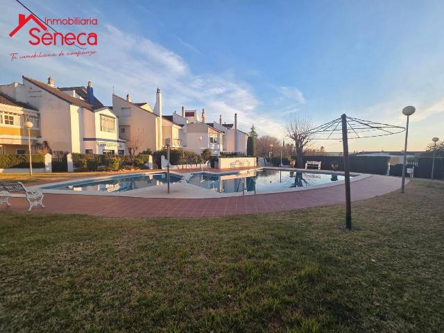 Casa adosada en Venta en El Brillante El Naranjo El Tablero