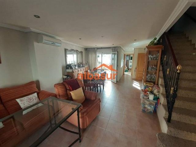 Casa adosada en Venta en El Brillante El Naranjo El Tablero