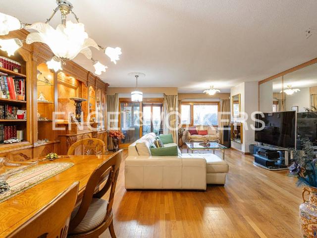 Casa adosada en Venta en El Burgo