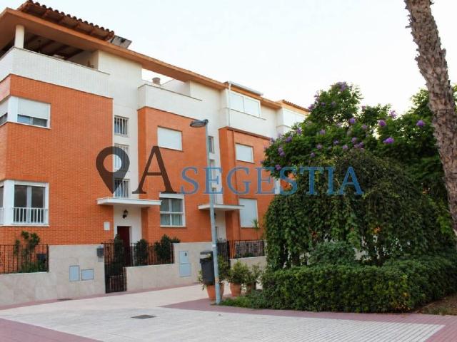Casa adosada en Venta en El Grao