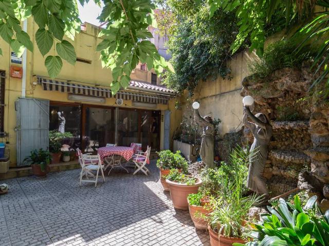 Casa adosada en Venta en El Guinardó
