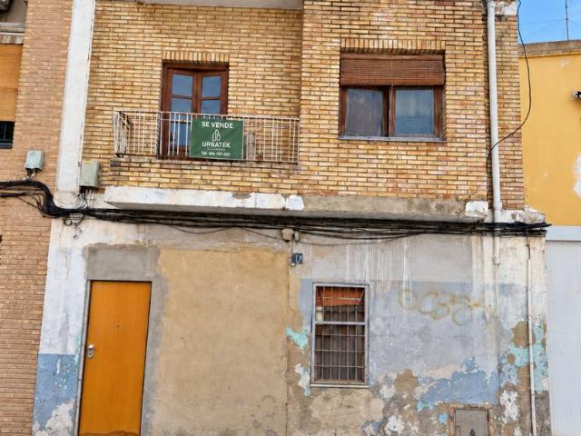 Casa adosada en Venta en El Mercado